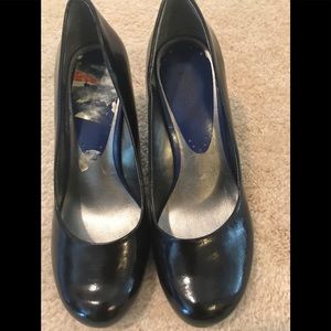 Kenneth Cole Reaction Heels